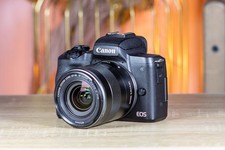 Canon EOS M50 + EF-M 18-55mm